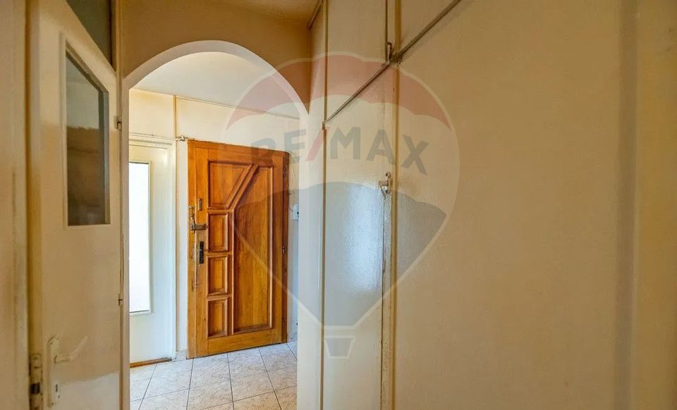 Apartament 3 camere zona 300, Micalaca, B-dul N. Titulescu