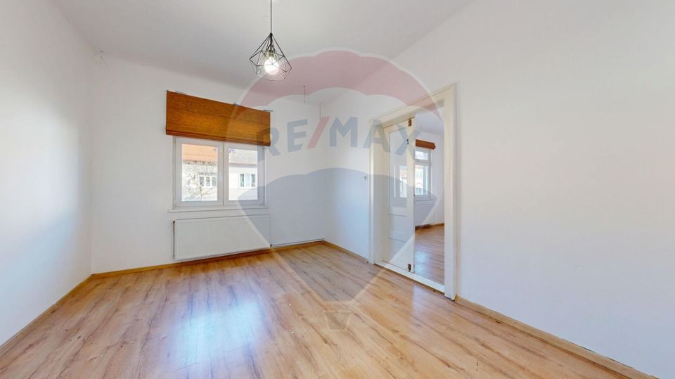 6 room House / Villa for rent, Aurel Vlaicu area