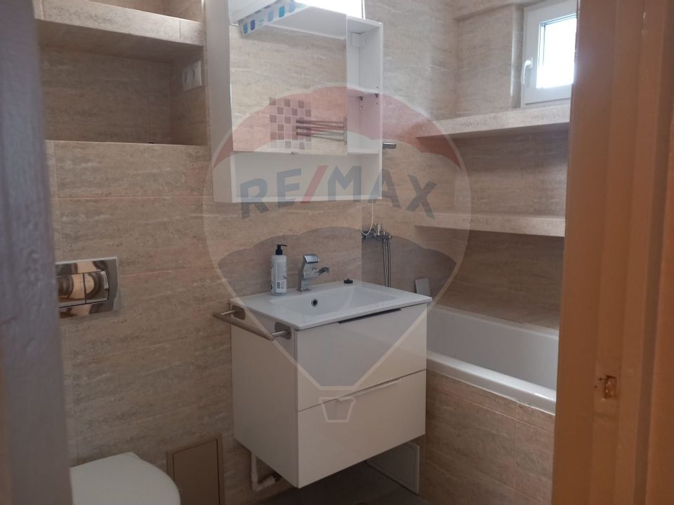 Apartament modern cu 3 camere și parcare de închiriat Ultracentral