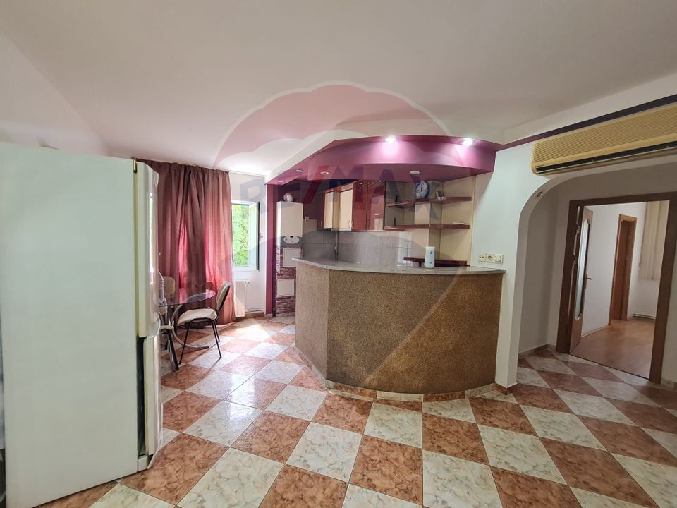 Apartament cu 4 camere de închiriat în zona Obor