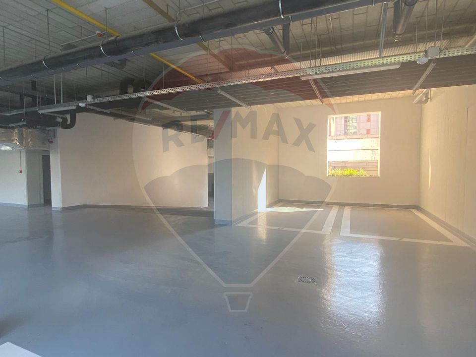 DE VANZARE Apartament cu 3 camere în zona Central/Ploiesti