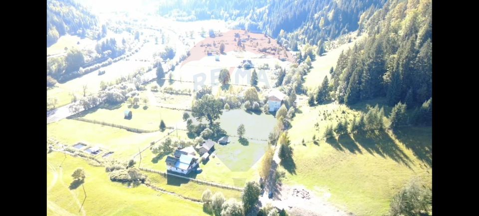 Casă în Vatra Dornei, zona Argestru, cu 11.541m.p. TEREN INTRAVILAN