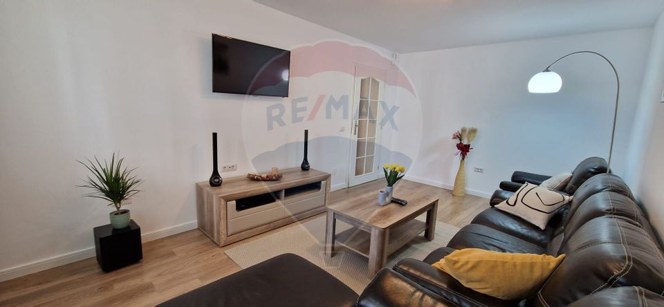 Apartament cu 2 camere de închiriat în zona Capitol