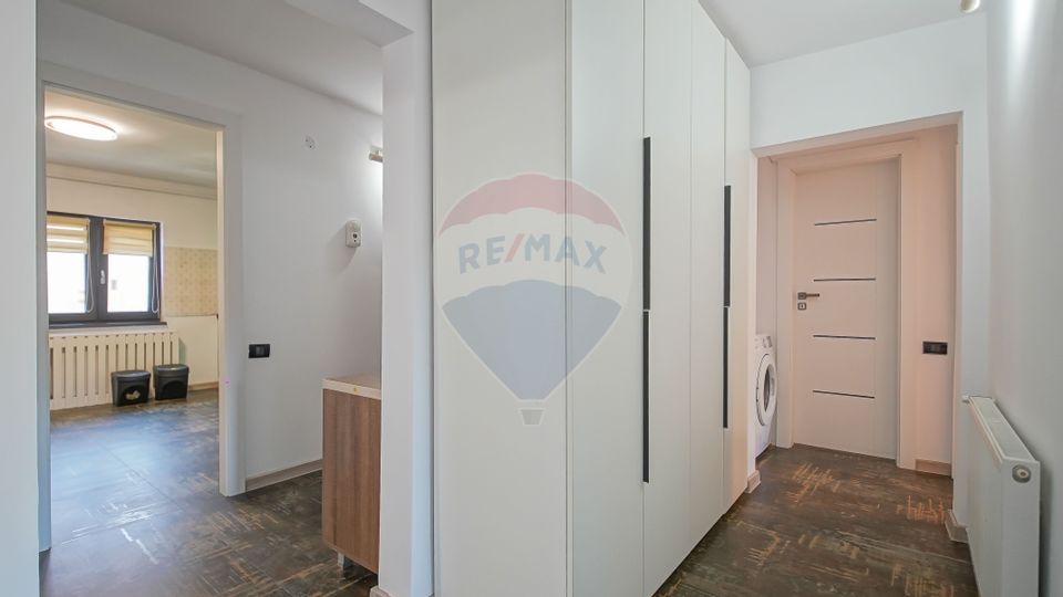 Rezervat! Apartament cu 4 camere de închiriat!