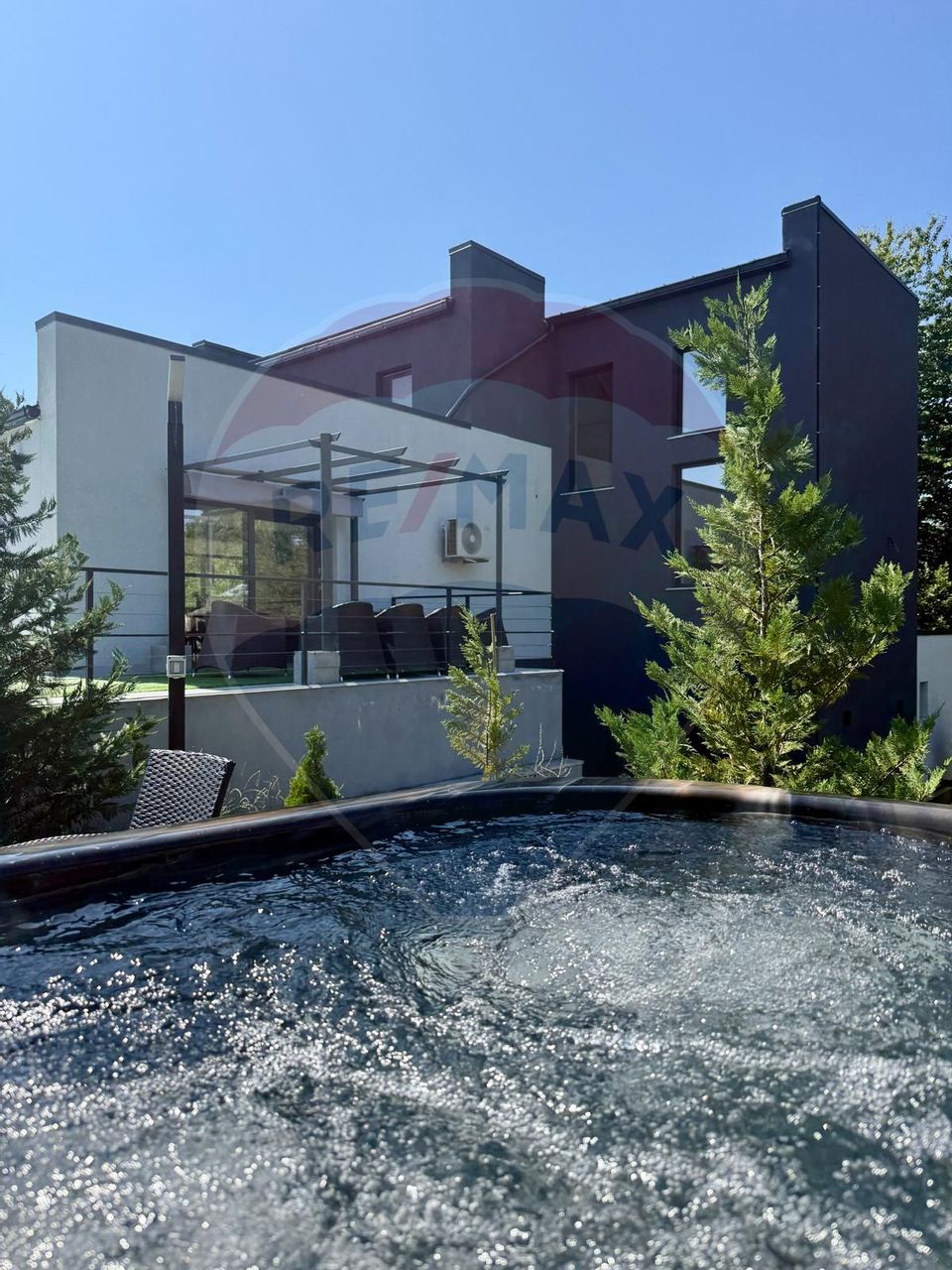 Vanzare Vila la munte