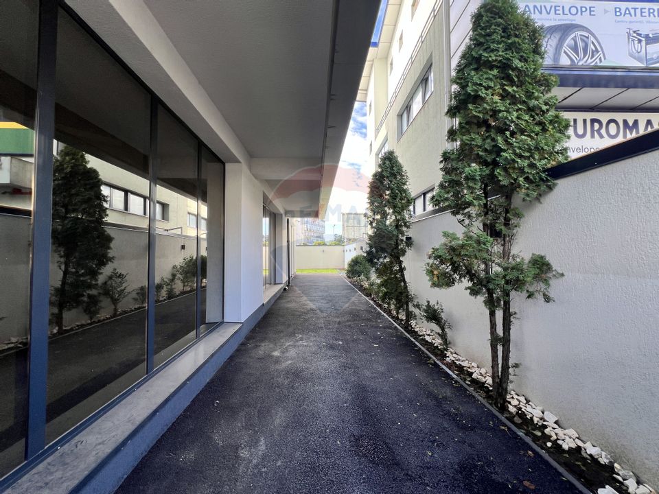 Spațiu comercial modern de închiriat / 2 locuri de parcare