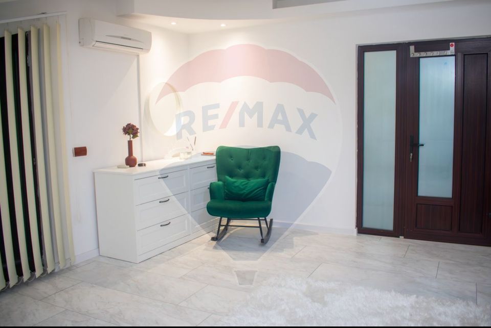 Casă / Vilă cu 5 camere de vânzare