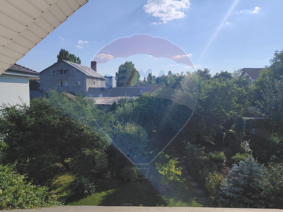 8 room House / Villa for sale, Central area