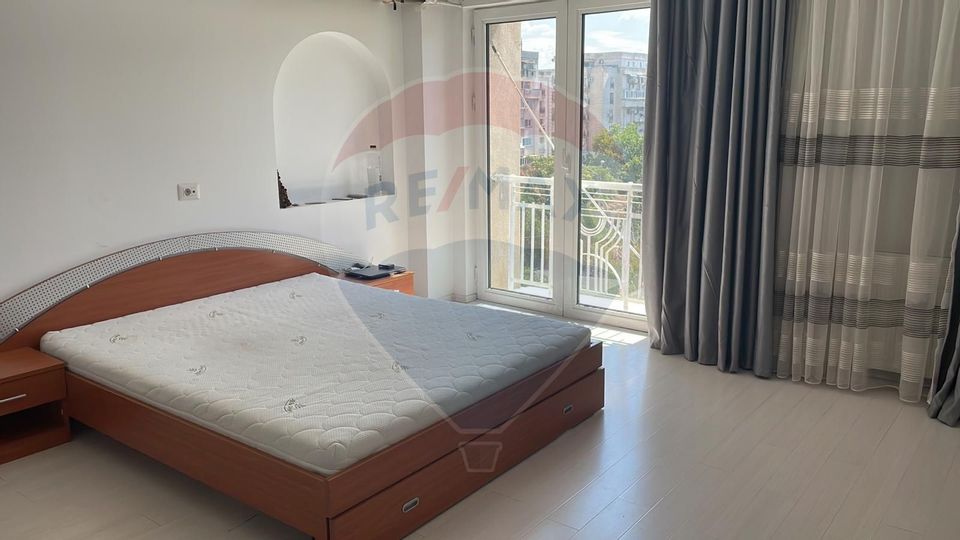 For rent 2 room apartment, Unirii Square, spacious, bright