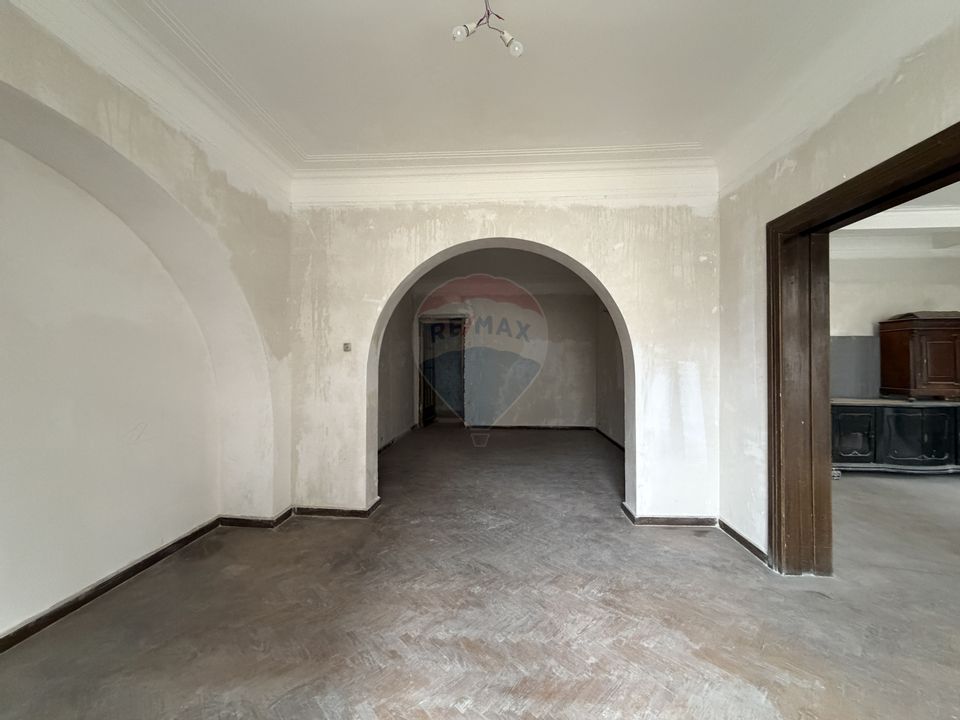 Un apartament cu poveste, în inima Bucureștiului interbelic