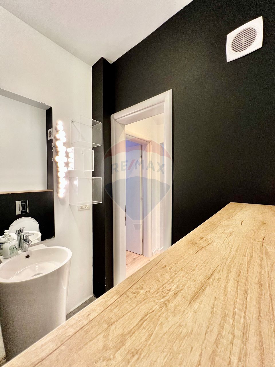 Downtown, boutique hotel apartment 2 rooms, LUX, furniture Italy