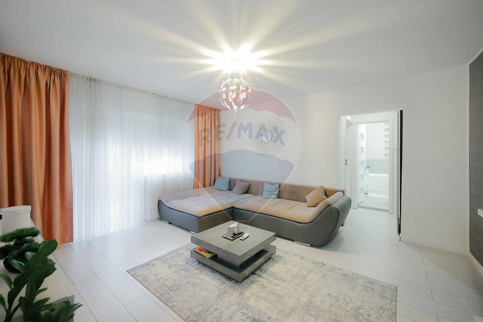 Apartament modern de vânzare cu 4 Camere, zona Cazaban