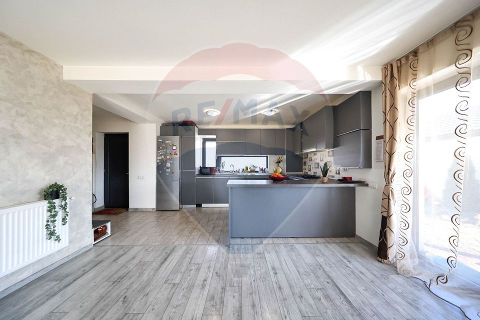 5 room House / Villa for sale