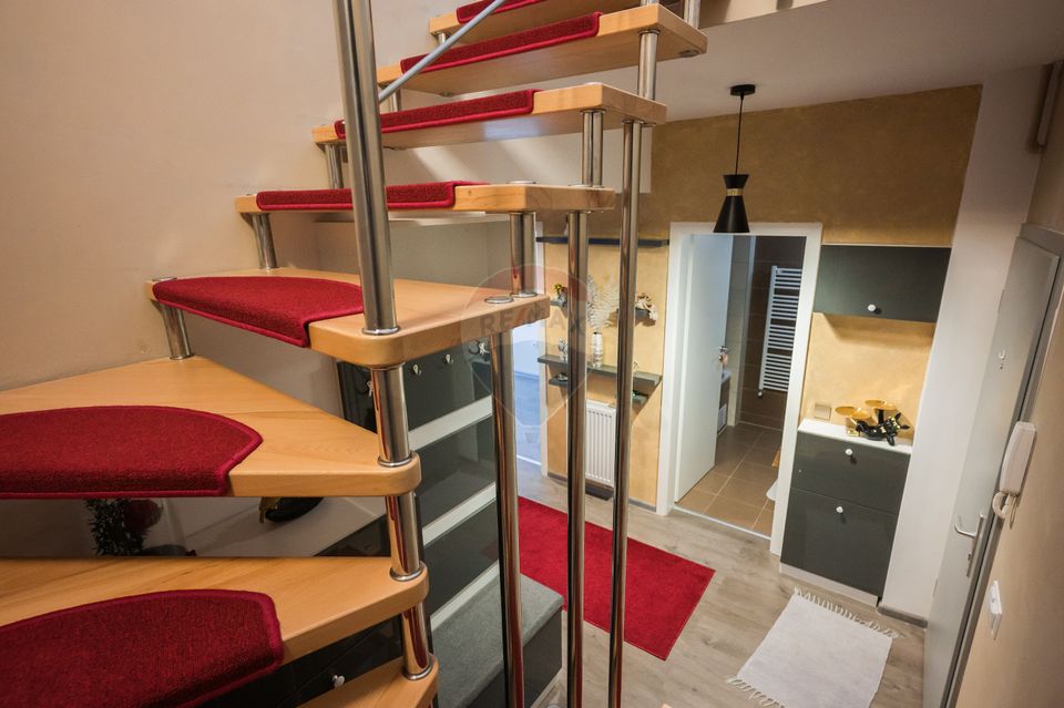 Apartament 3 camere tip duplex cu parcare si boxa la Maurer Residence