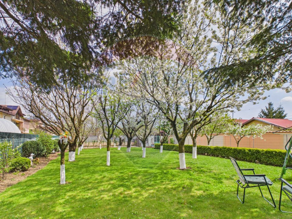 Casă / Vilă cu 6 camere de vânzare