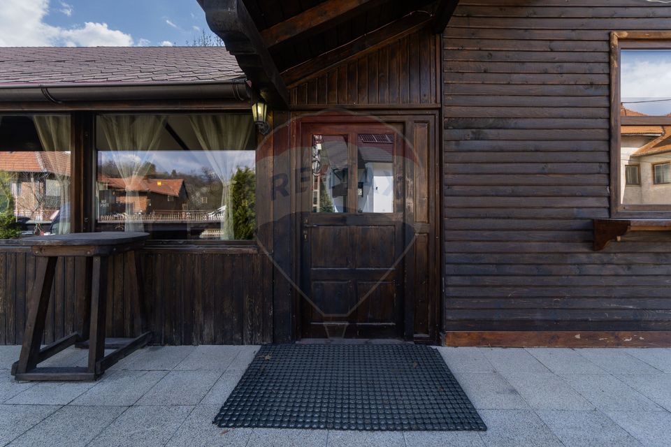 98sq.m Commercial Space for rent