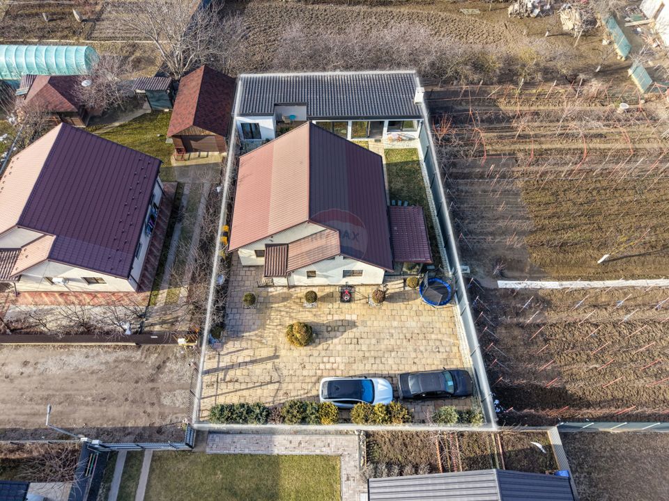 De vanzare 2 case individuale pentru tine si cei dragi Bacau - Lilieci