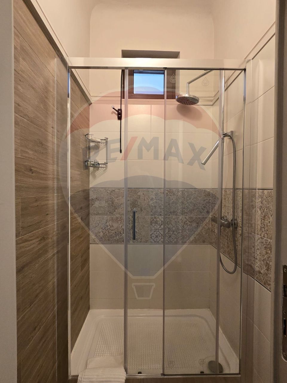 5 room Apartment for rent, Kiseleff area