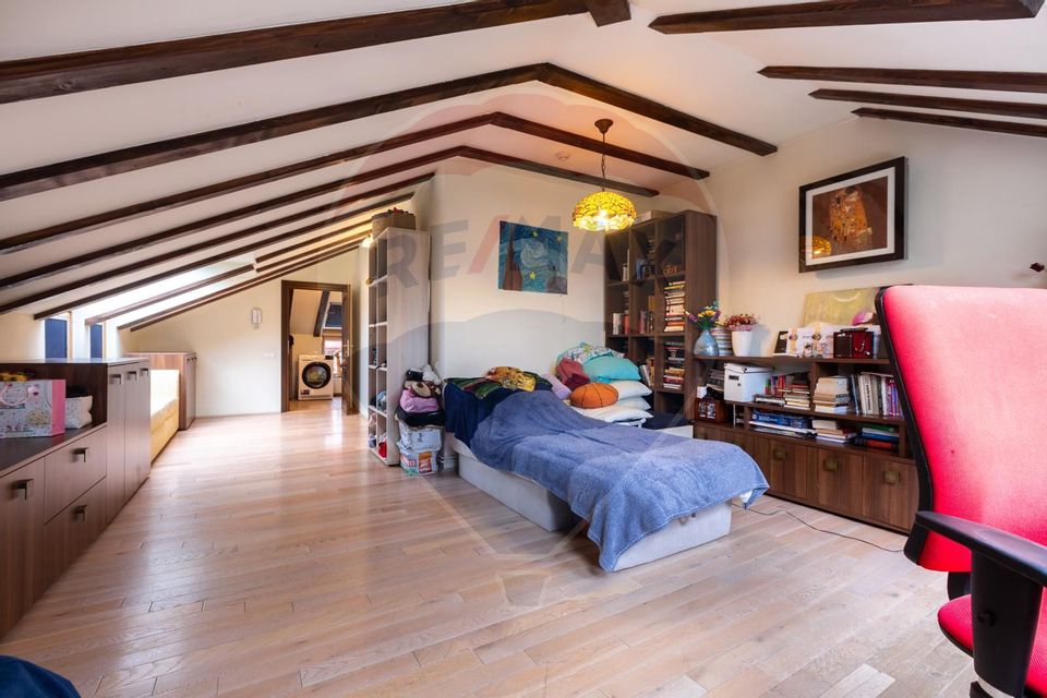 Casă la cheie ! 4 camere de vânzare la cateva minute de centru