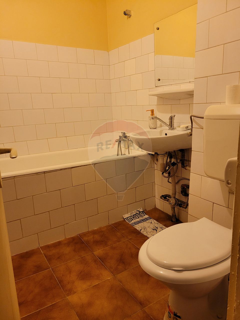 Garsonieră de închiriat – Strada Avrig, Sector 2 (zona Obor)