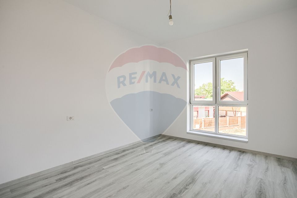 Apartament Nou 2 camere de vanzare  în zona Gradiste