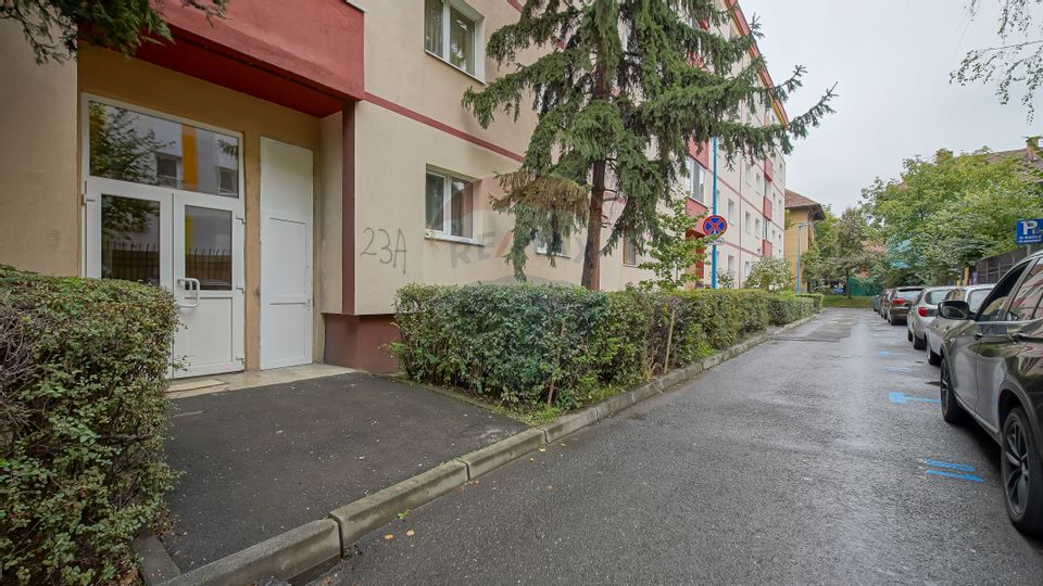 COMISION 0% | Apartament cu 3 camere | Decomandat | Tractorul Cerna |