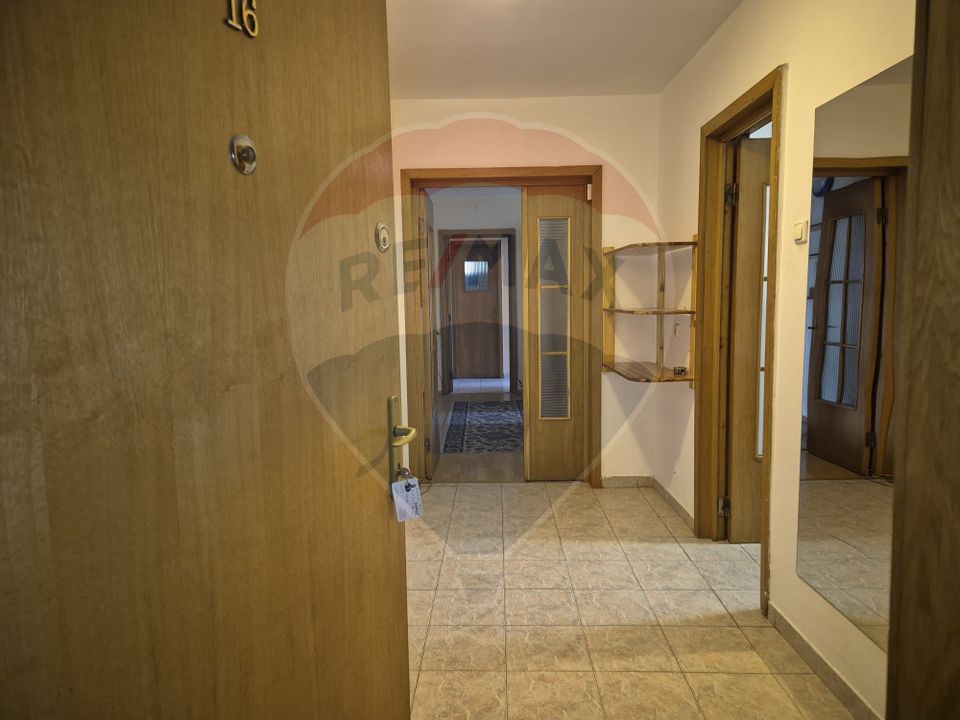 3 room Apartment for sale, 9 Mai area