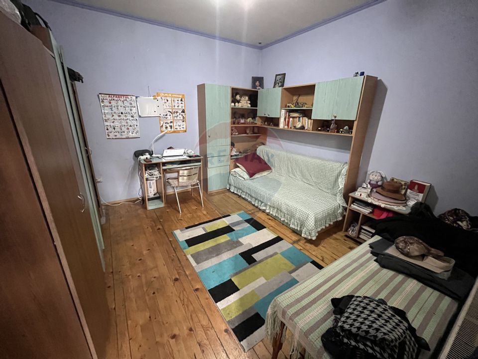 6 room House / Villa for sale, Marasesti area