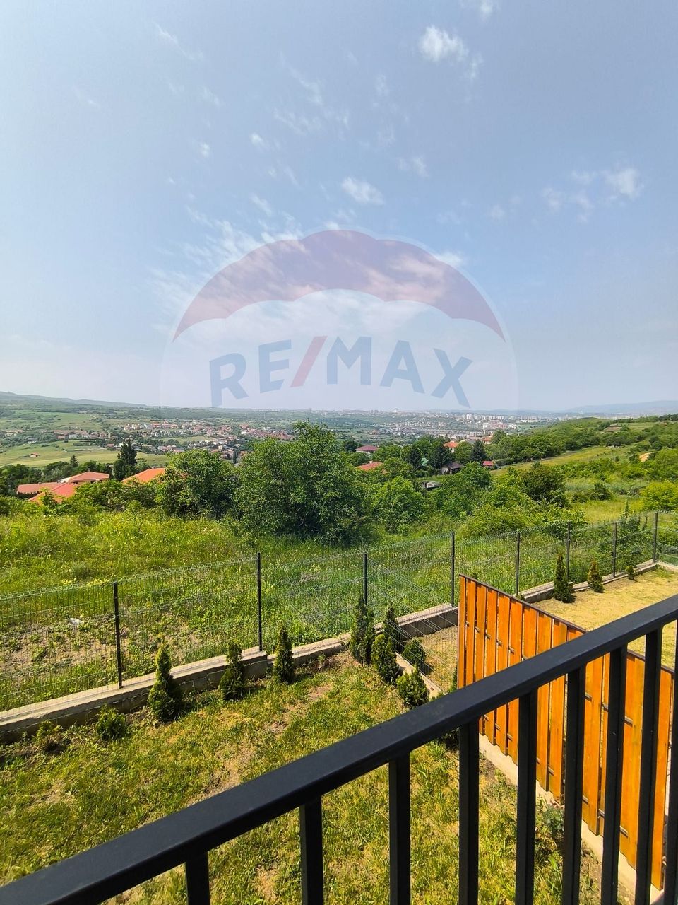 Casă 4 camere de inchiriat in Borhanci