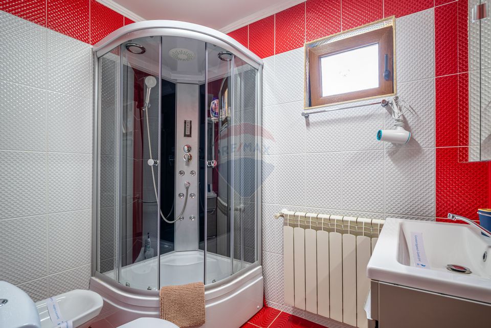 Vila moderna cu 2 corpuri in Busteni | Ideala pentru turism