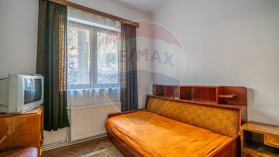 VILA! Investitie - pretabil pensiune SINAIA- zona apreciata turistic!