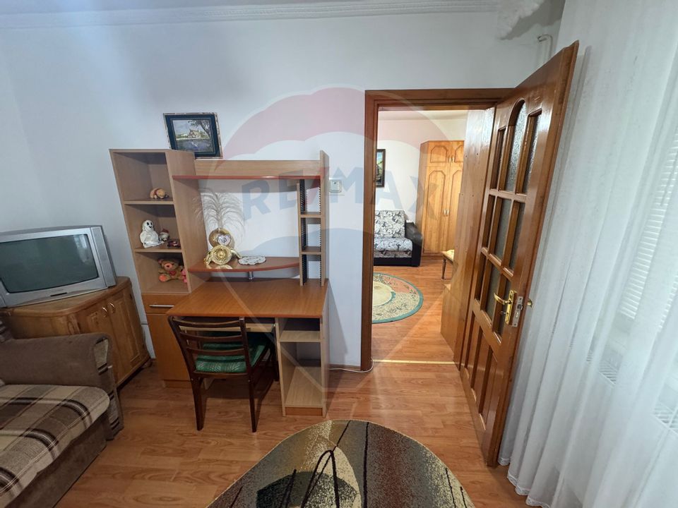 Apartament cu 2 camere de inchiriat-zona Cora