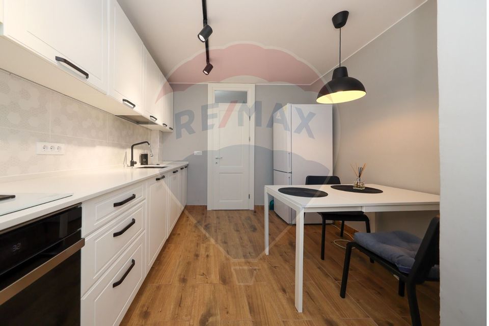 3 room Apartment for rent, Tractorul area