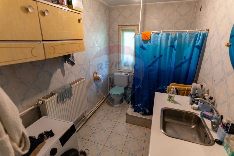 Casă / Vilă cu 10 camere amplasate in 2 corpuri de cladire de vanzare