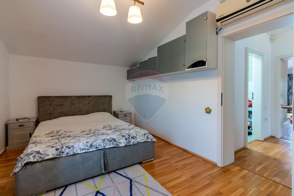 Casă / Vilă în zona Odai, Otopeni, strada privata