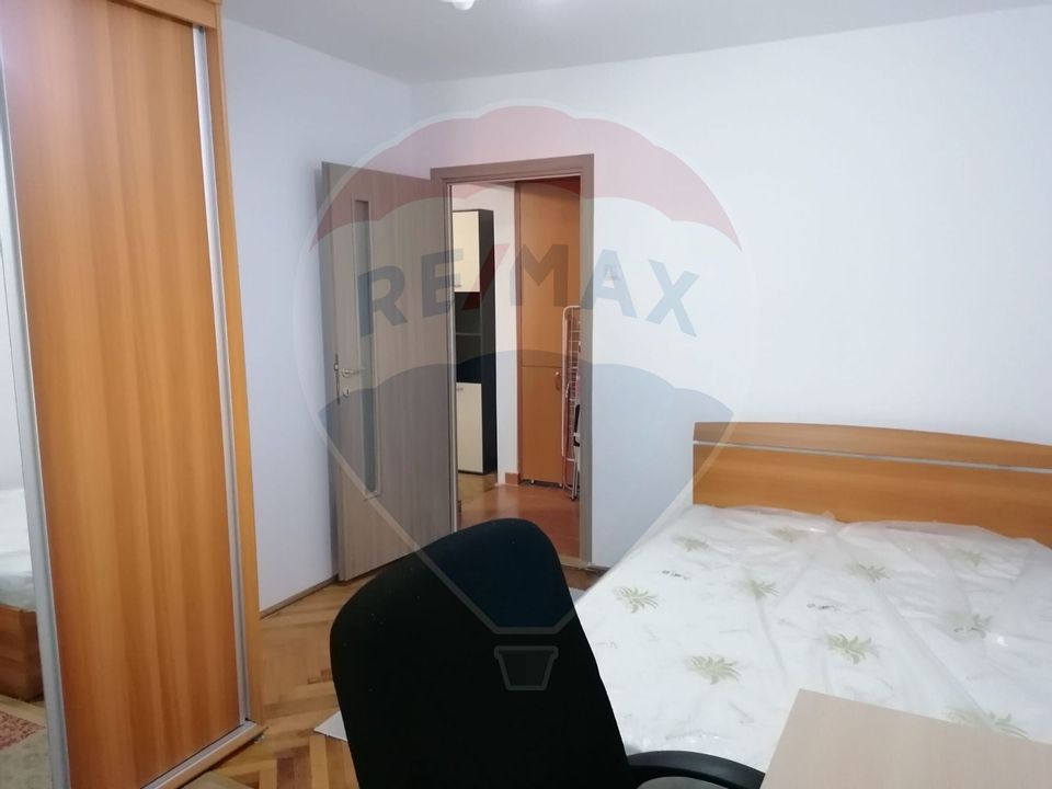 Apartament cu 3 camere de inchiriat in Manastur