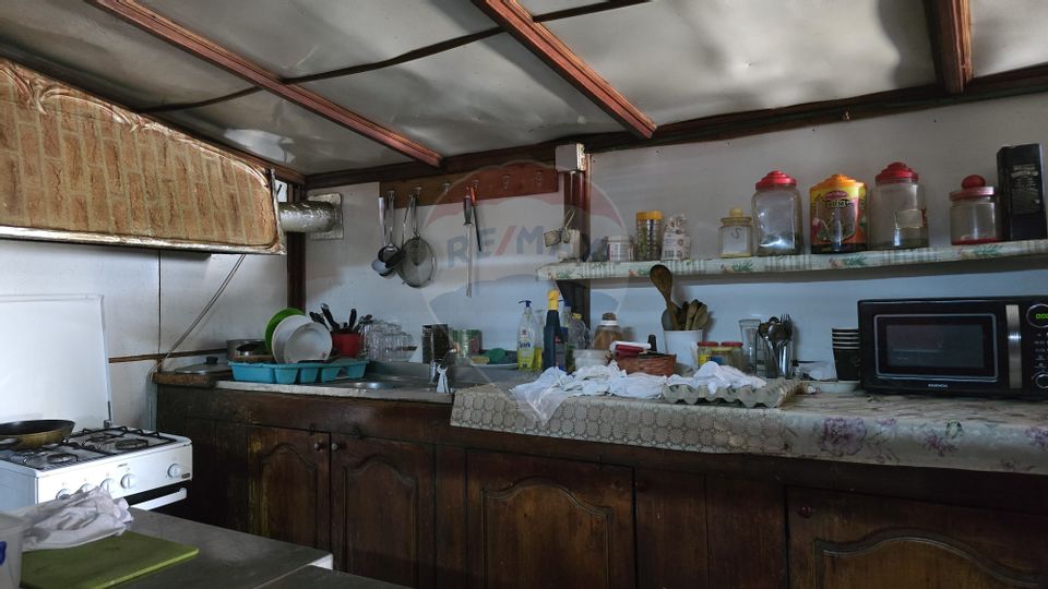 200sq.m Commercial Space for rent, Giulesti area