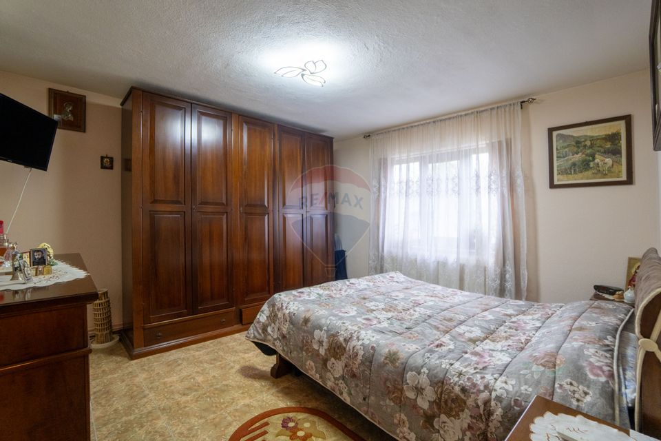 6 room House / Villa for sale