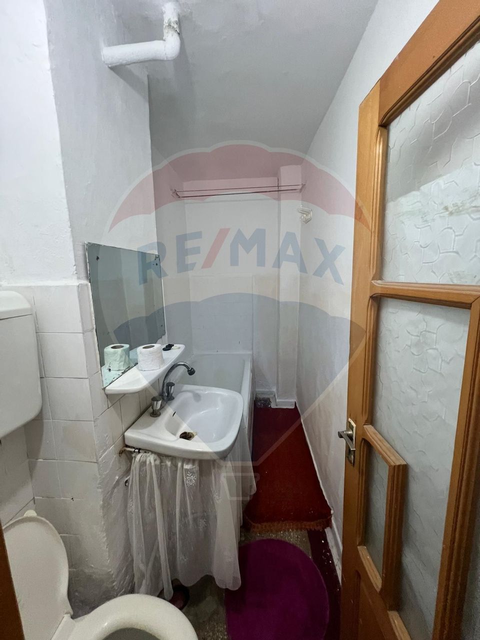 Apartament cu 4 camere de vânzare în zona Sud-Est