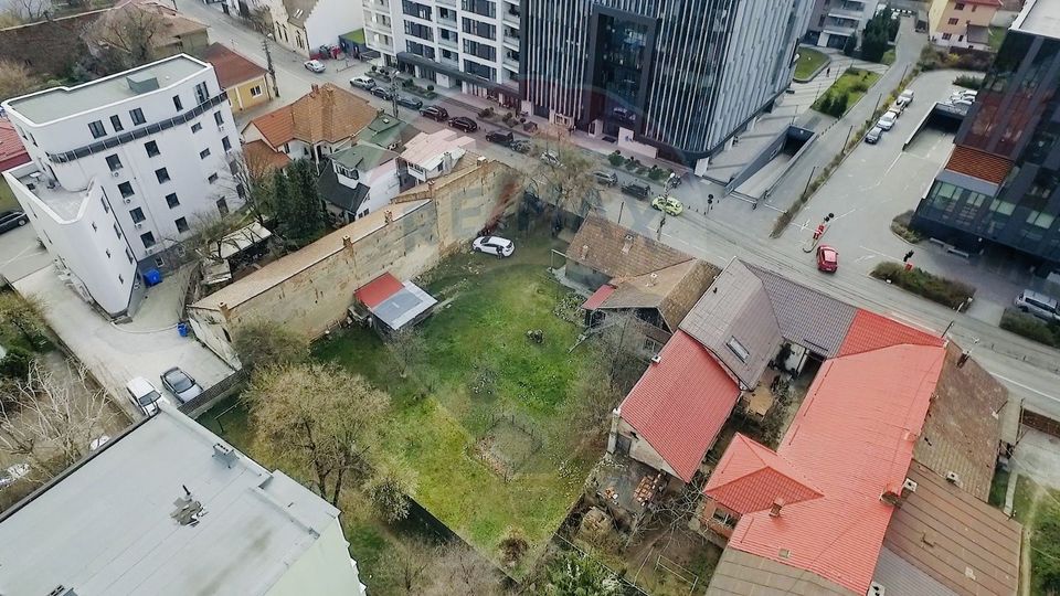 Teren de vanzare in zona Centrala