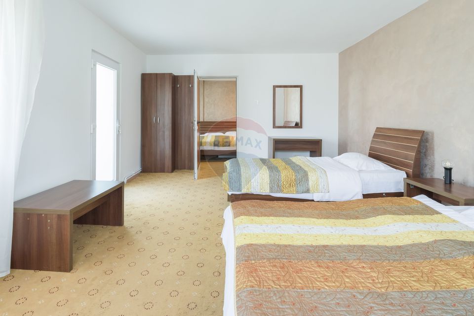 Hotel cu 23 unități de cazare, 2 săli de ședință, locație excelentă