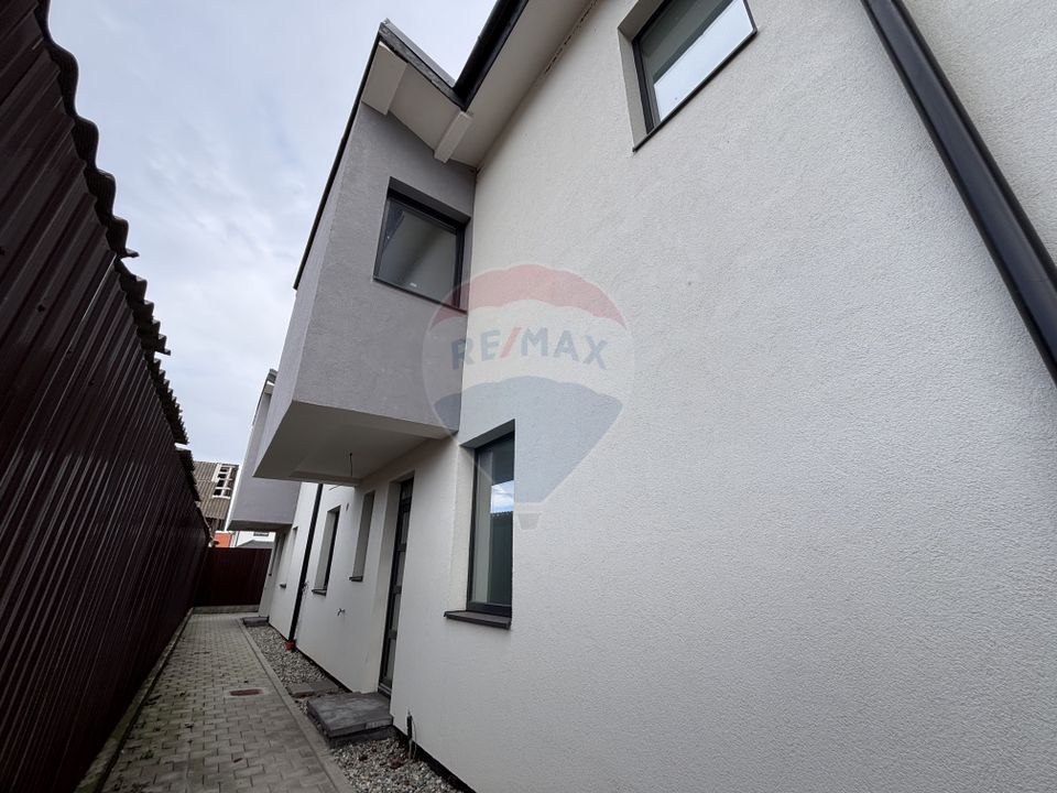 4 room House / Villa for sale