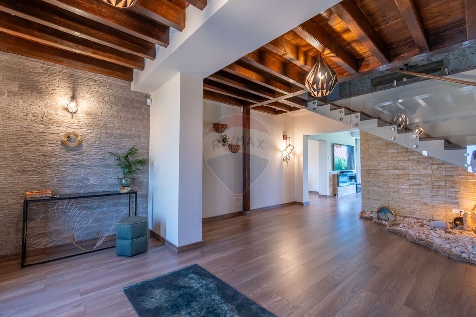 Proprietate exclusivista de vanzare: 2 case | 9 camere | 2000 mp teren