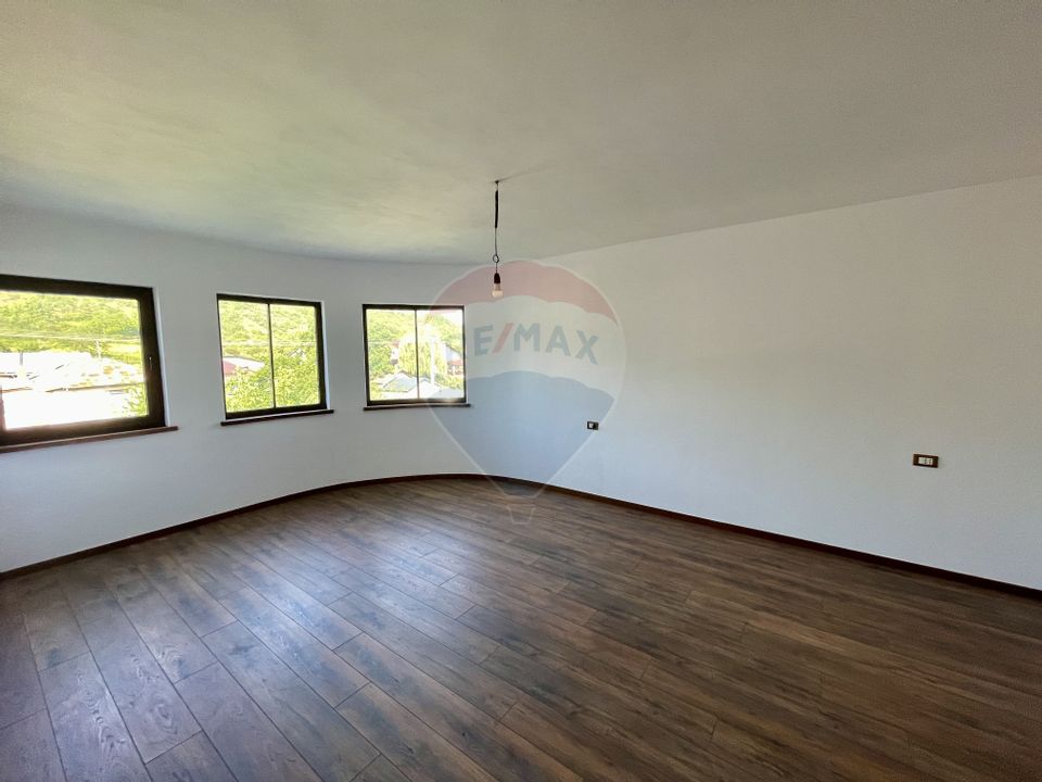 5 room House / Villa for sale, Sud area