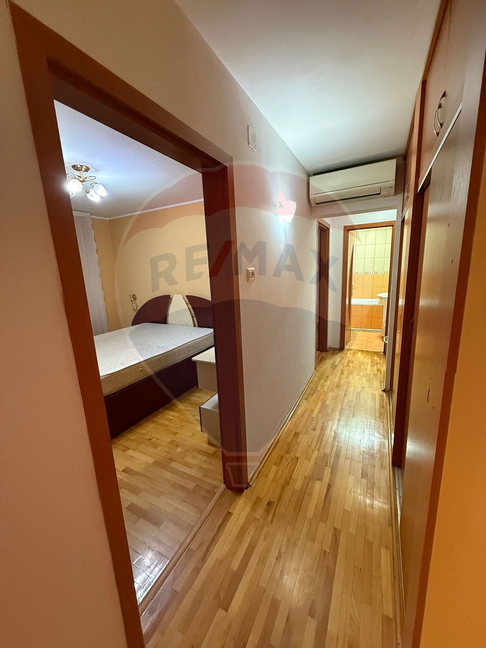 Apartament cu 3 camere in zona Aurel Vlaicu