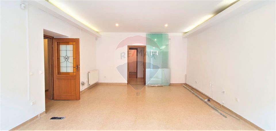 57sq.m Commercial Space for rent, Centrul Istoric area