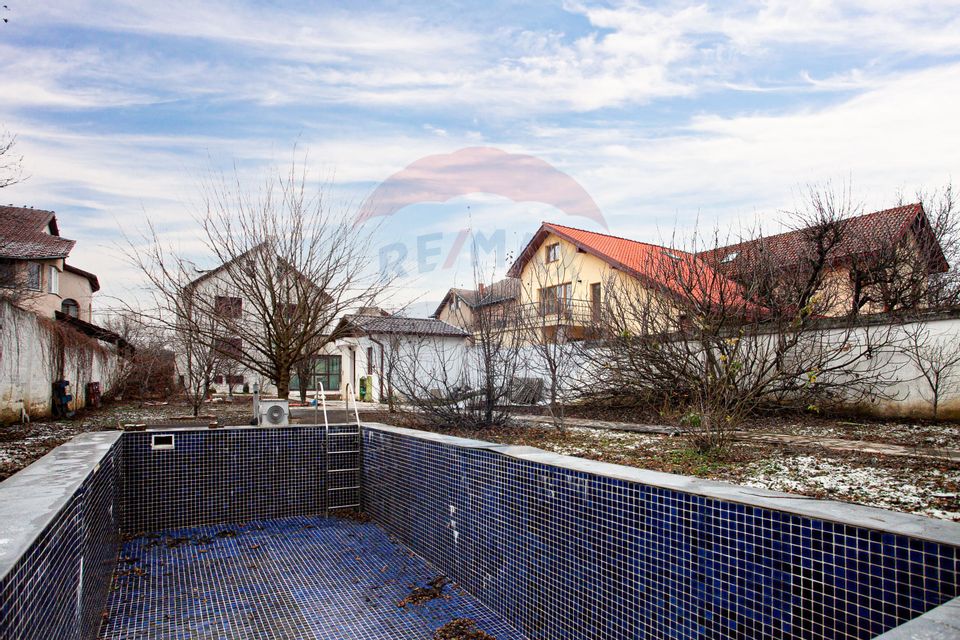 6 room House / Villa for sale, Crisan area