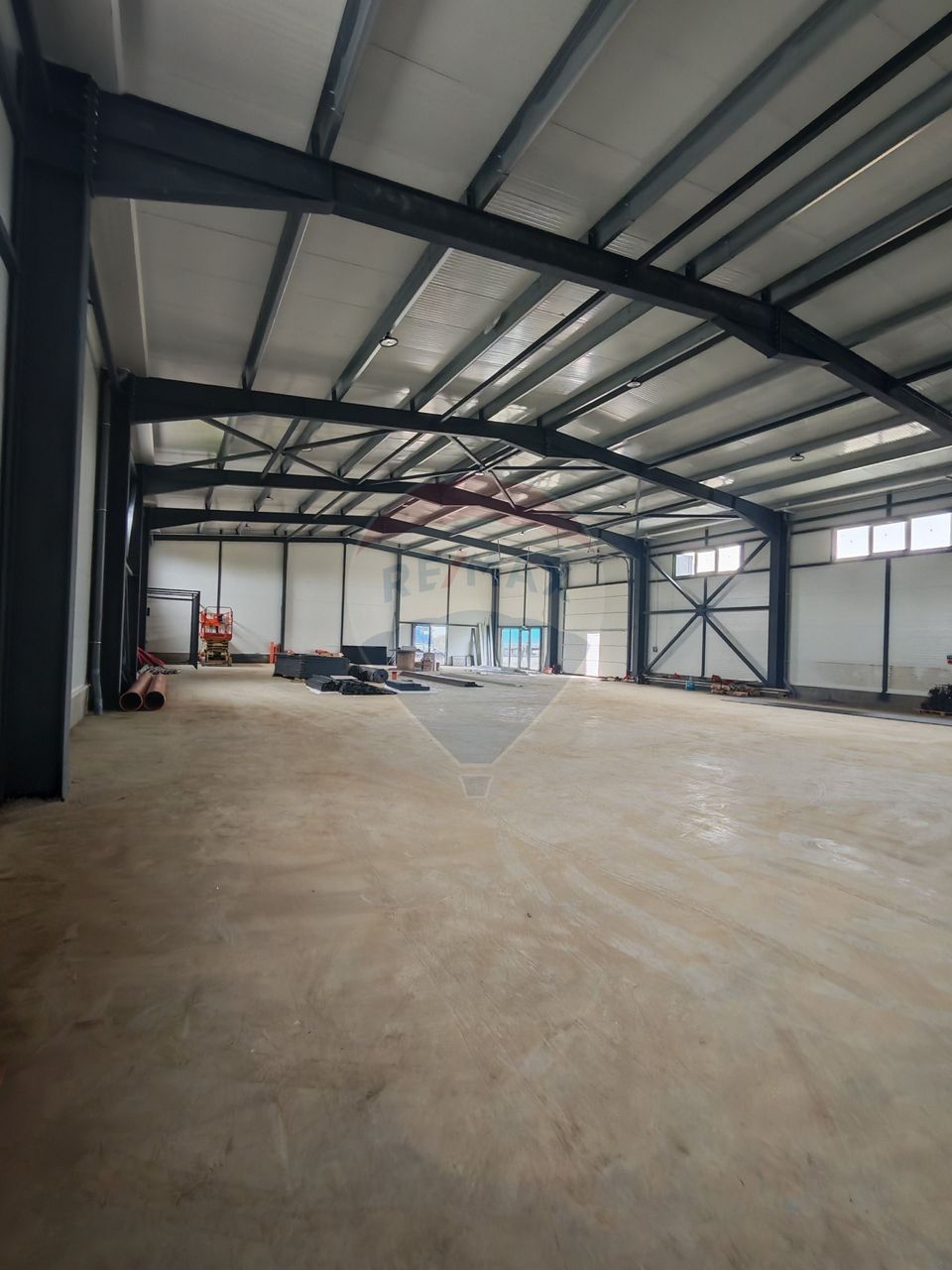 Hală 600 mp, ideală pentru logistică și distribuție zona Aeroportului