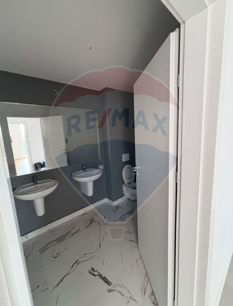 De Vanzare Apartament 3 camere Buftea