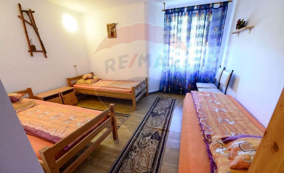 Hotel / Pensiune 7 camere  in Ghelari, jud Hunedoara